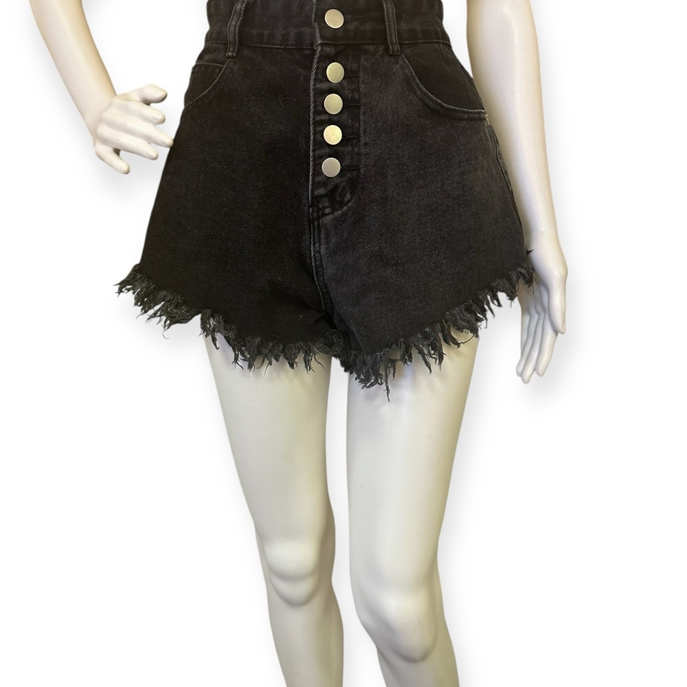 Distressed High Wasted Shorts